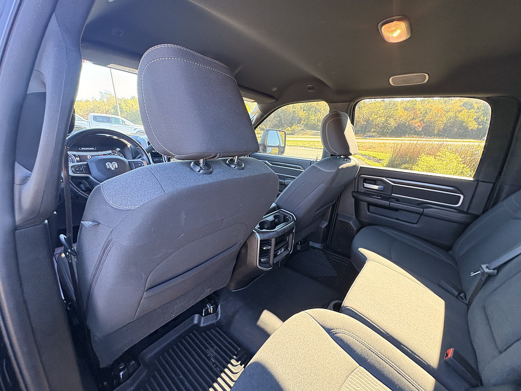 Used 2024 RAM 3500 Big Horn w/ Level 2 Equipment Group AWD/4WD image 17
