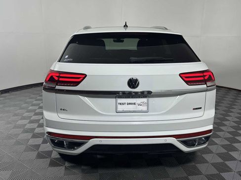 Used 2022 Volkswagen Atlas Cross Sport SEL R-Line image 12