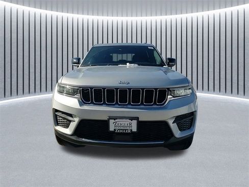 New 2025 Jeep Grand Cherokee Laredo X w/ Luxury Tech Group I image 19