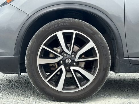 Used 2019 Nissan Rogue SL FWD image 12