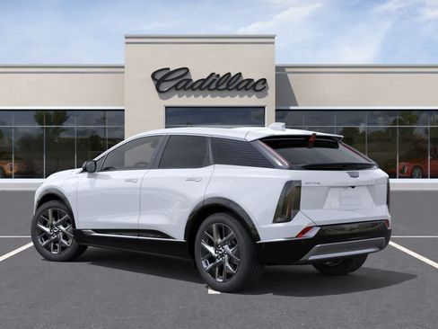 Used 2027 Cadillac Optiq Luxury AWD/4WD image 3