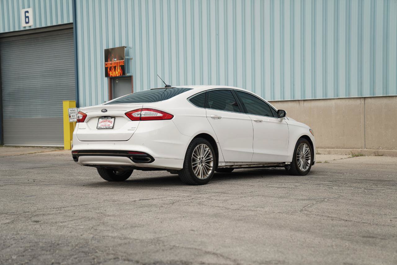 Used 2016 Ford Fusion SE w/ Equipment Group 202A AWD/4WD image 12