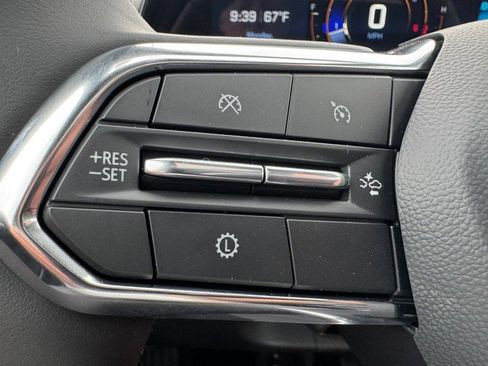 New 2026 Chevrolet Equinox LT w/ Convenience Package II image 38