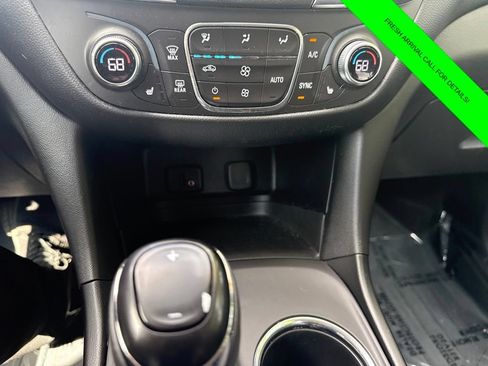 Used 2018 Chevrolet Equinox LT AWD/4WD image 44