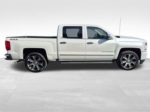 Used 2017 Chevrolet Silverado 1500 LTZ Z71 w/ LTZ Plus Package image 10
