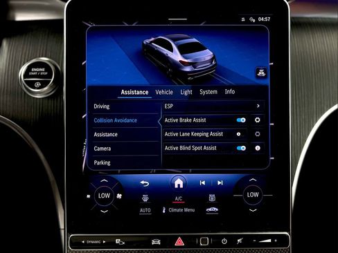 Used 2023 Mercedes-Benz C 300 4MATIC Sedan image 31