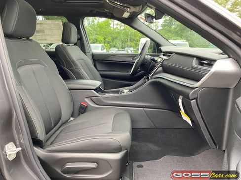 New 2026 Jeep Grand Cherokee Laredo X AWD/4WD image 6