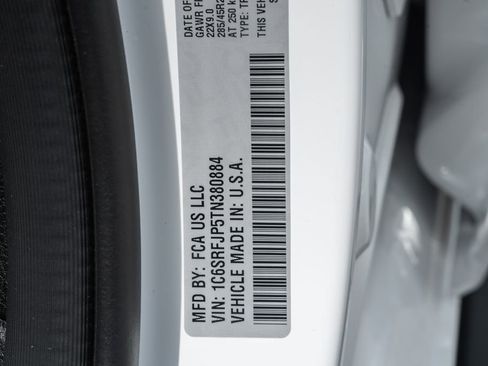 New 2026 RAM 1500 Laramie AWD/4WD image 45
