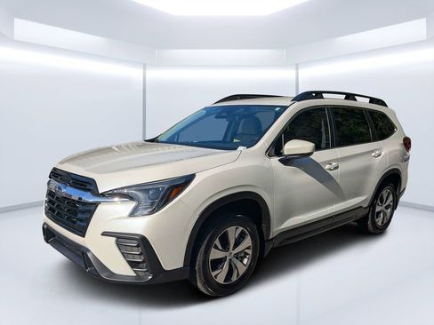 Certified 2025 Subaru Ascent Premium AWD/4WD image 7