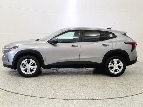 New 2026 Chevrolet Trax LS FWD image 4