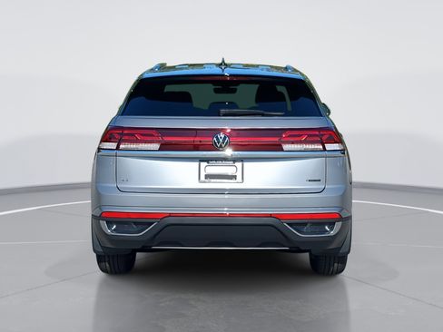 New 2026 Volkswagen Atlas Cross Sport SE image 4