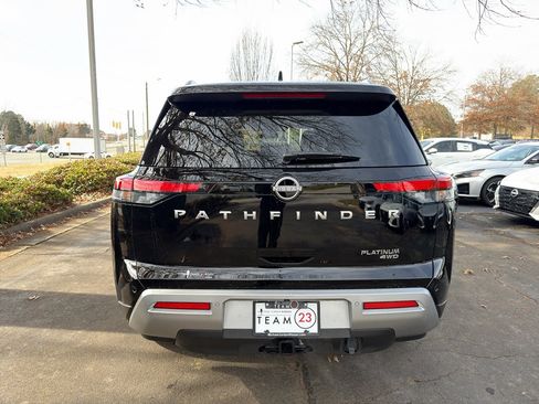 New 2025 Nissan Pathfinder Platinum image 6