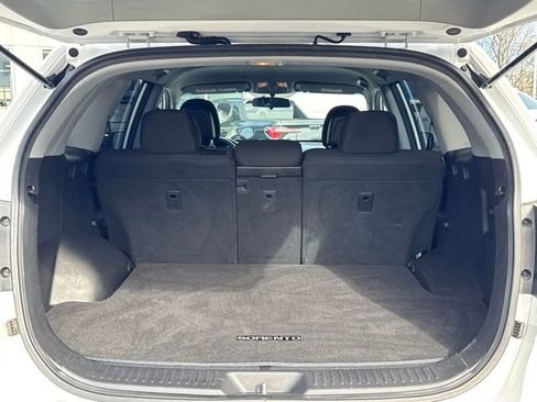 Used 2014 Kia Sorento LX image 10
