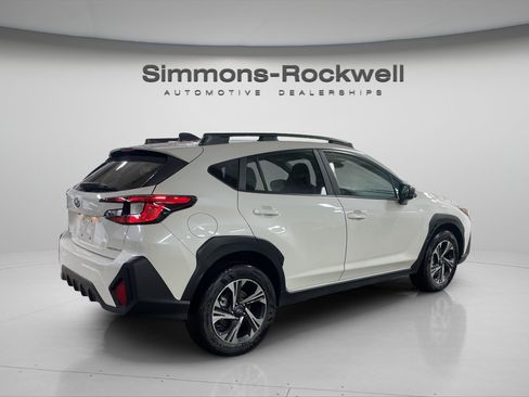Used 2025 Subaru Crosstrek 2.5i Premium AWD/4WD image 5