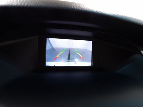 Used 2018 Ford Focus SE FWD image 15