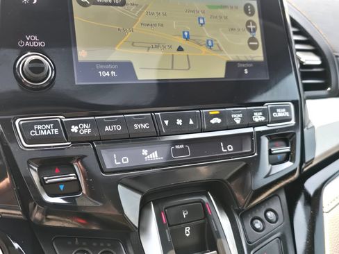 Used 2018 Honda Odyssey Elite image 14