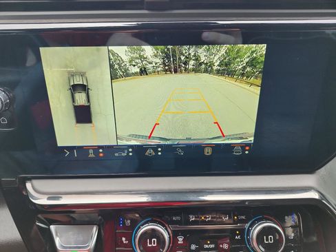 Used 2024 GMC Sierra 2500 AT4X image 24