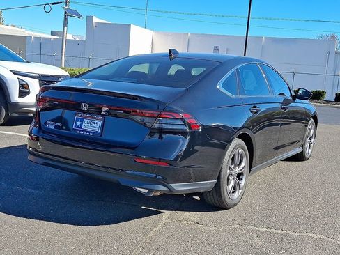 Used 2023 Honda Accord EX image 11