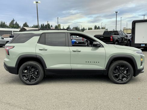 New 2026 Chevrolet Equinox LT w/ Midnight Edition image 6