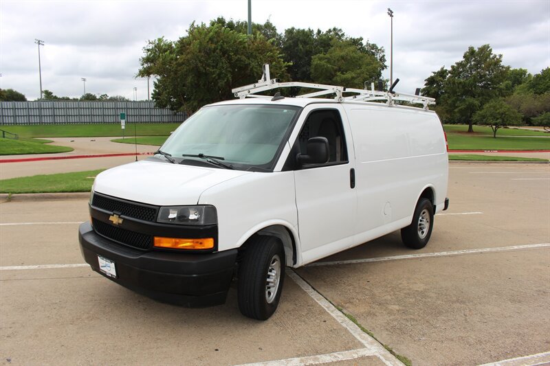 Used 2021 Chevrolet Express 3500 w/ Driver Convenience Package RWD image 1