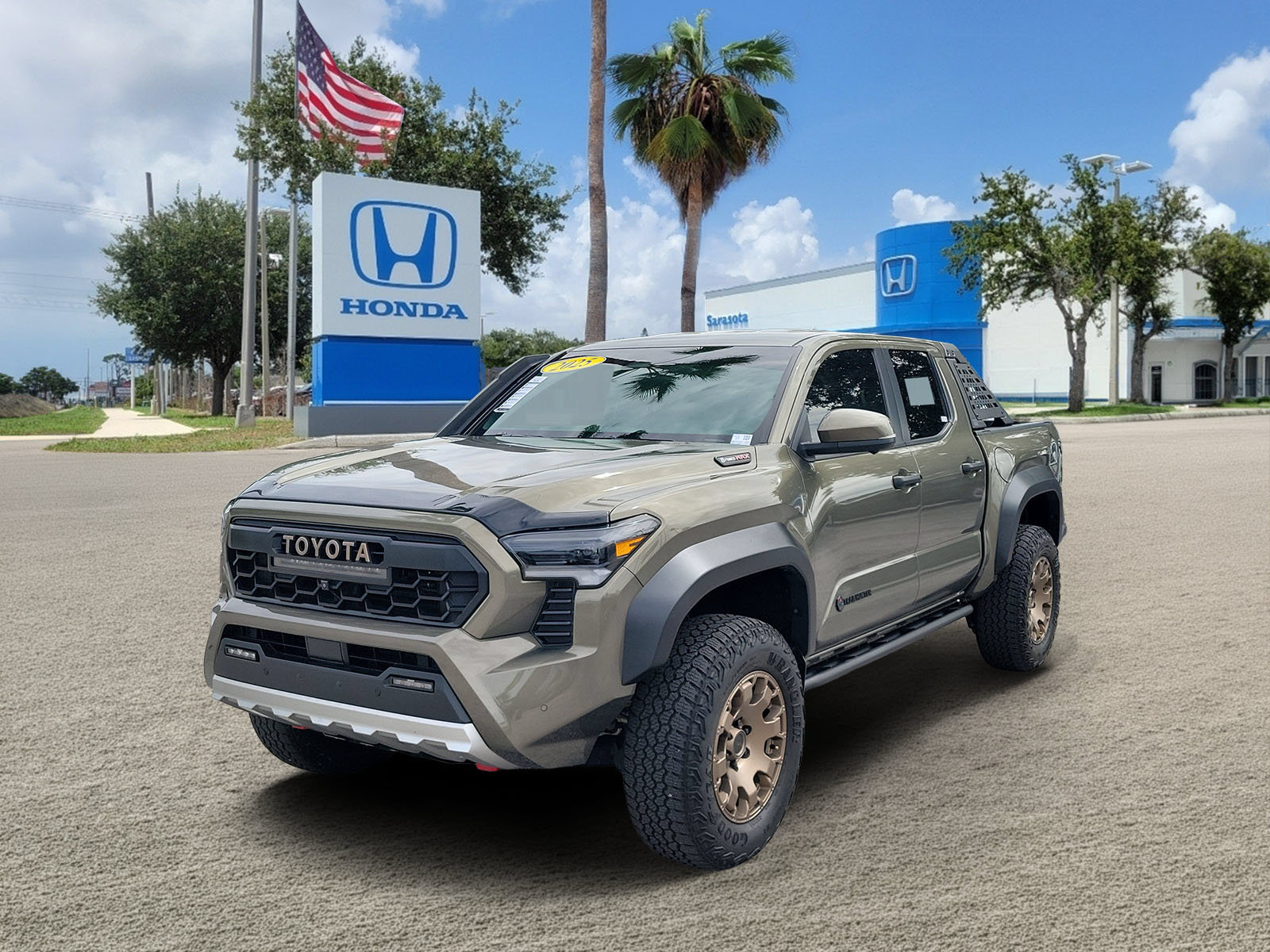 Used 2025 Toyota Tacoma 4x4 Double Cab Hybrid image 4