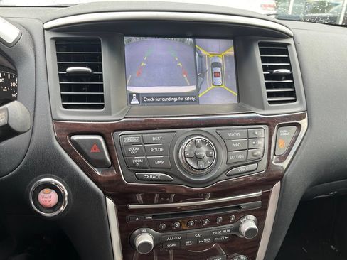 Used 2015 Nissan Pathfinder Platinum w/ Cargo Package FWD image 13