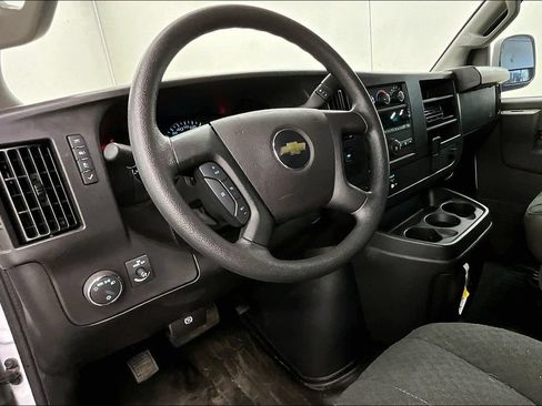 Used 2025 Chevrolet Express 2500 w/ Driver Convenience Package RWD image 4