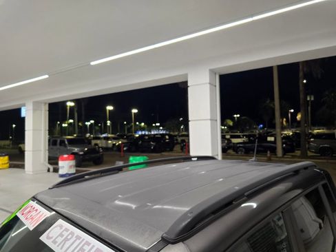 Used 2018 Jeep Renegade Latitude FWD image 10