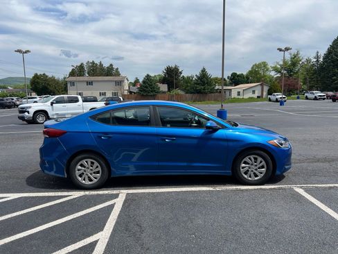 Used 2017 Hyundai Elantra SE FWD image 7