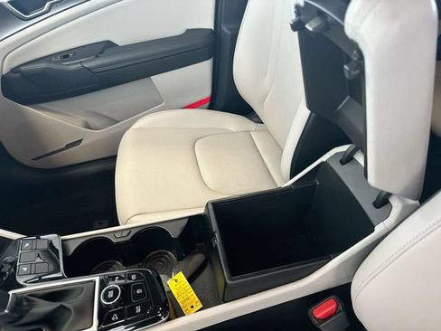Certified 2023 Kia Sportage EX FWD image 23