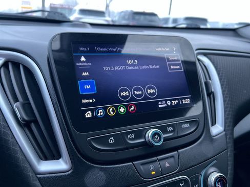 Used 2023 Chevrolet Malibu LT FWD image 16