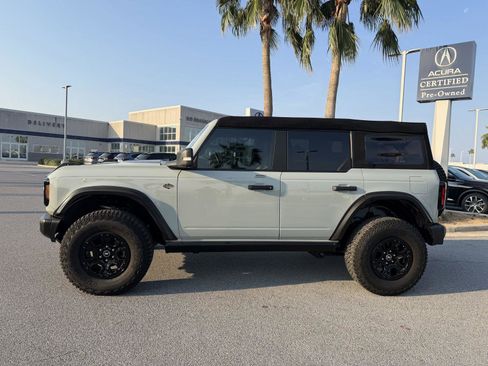 Used 2023 Ford Bronco Wildtrak image 22