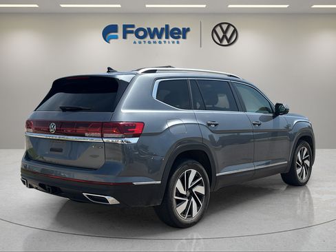 Used 2024 Volkswagen Atlas SEL AWD/4WD image 7