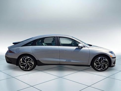 Used 2024 Hyundai Ioniq 6 SEL RWD image 8
