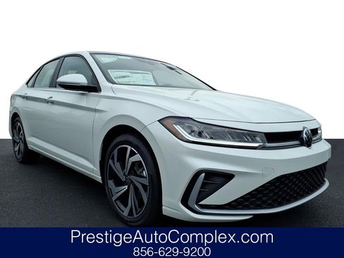 New 2025 Volkswagen Jetta SEL image 1