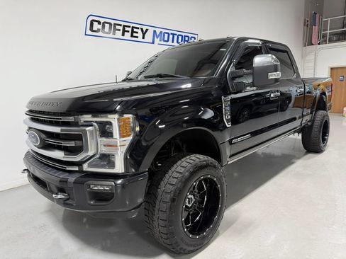 Used 2020 Ford F350 Platinum AWD/4WD image 2