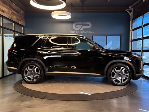 Used 2025 Hyundai Palisade SEL AWD/4WD image 2