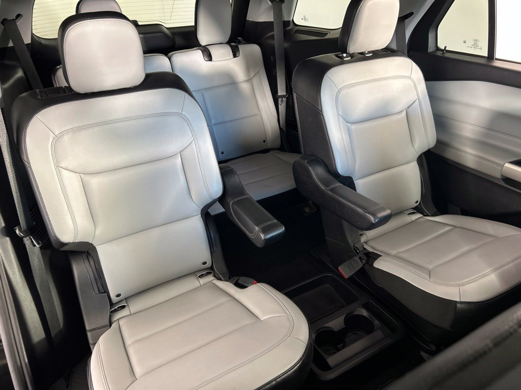 Used 2021 Ford Explorer XLT w/ Equipment Group 202A AWD/4WD image 21
