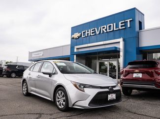 Used 2022 Toyota Corolla LE image 1
