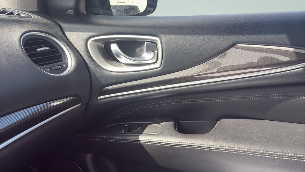 Used 2019 INFINITI QX60 Pure AWD/4WD image 13