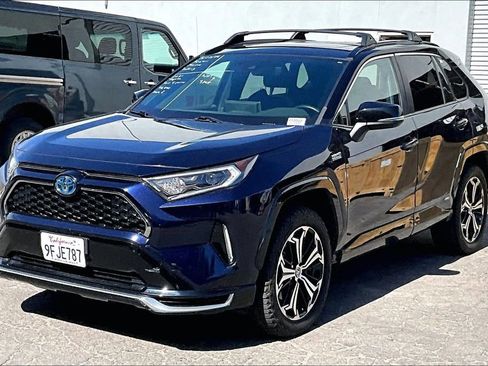 Used 2021 Toyota RAV4 XSE w/ Weather Package AWD/4WD image 3