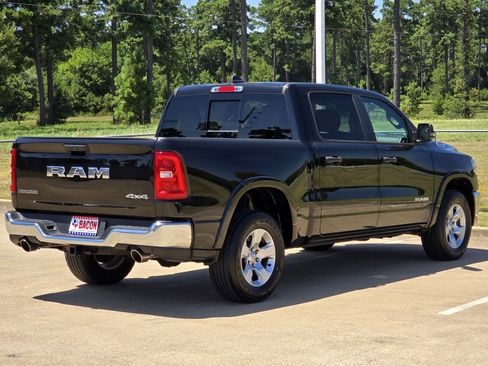 Used 2025 RAM 1500 Big Horn AWD/4WD image 4