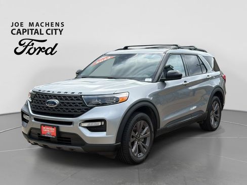 Used 2023 Ford Explorer XLT w/ Equipment Group 202A AWD/4WD image 9