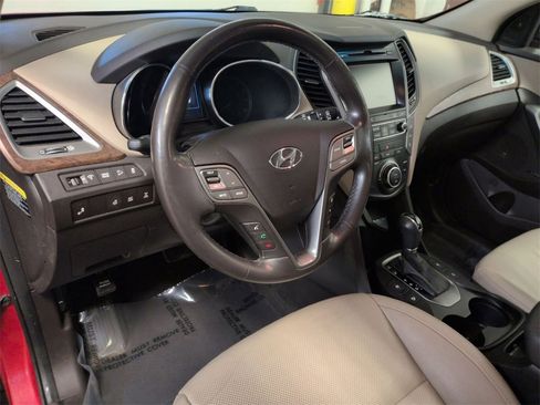 Used 2017 Hyundai Santa Fe Limited image 11