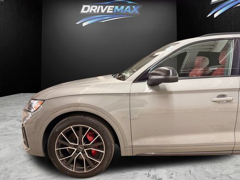 Used 2021 Audi SQ5 Premium Plus w/ Premium Plus Package AWD/4WD image 9