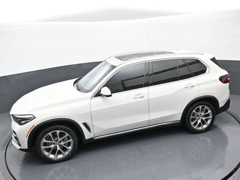 Used 2023 BMW X5 xDrive40i w/ Premium Package image 32