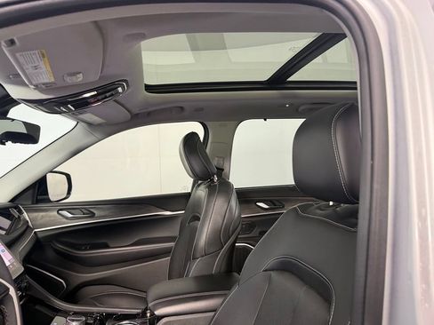 Used 2023 Jeep Grand Cherokee 4WD 4xe w/ Luxury Tech Group II image 23