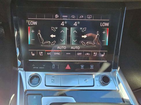 Used 2022 Audi e-tron Premium Plus w/ Premium Plus Package image 38