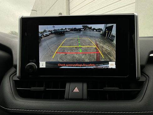 Used 2024 Toyota RAV4 XLE image 32