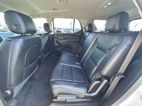 Used 2021 Chevrolet Traverse LS image 22